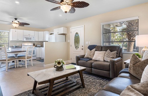 Sanibel Cabaña | Sanibel Shores A2 Beautiful 2 bedroom Cottage short walk to the beach