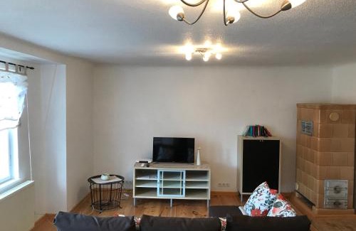 Borkheide Apartamento | Sanierte möblierte Altbauwohnung am Waldrand für bis zu 6 Personen