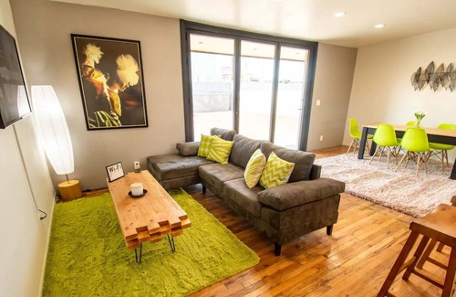 Beverly Green Casa | Sanitized Newly Remodeled Downtown-2 Bedrooms!