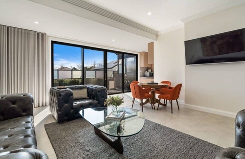 Orange Casa | Sanlor Suite 2 | Luxury, Comfort & Style