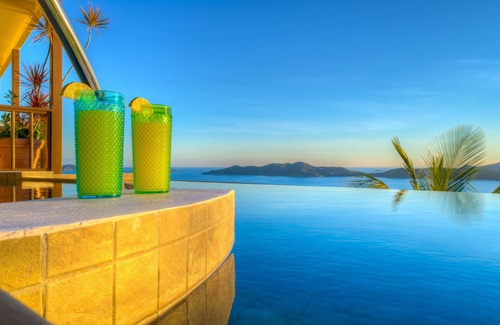 Towers Estate Villa | ⚡20% de descuento⚡ @ espaciosa villa Sans Souci para 8 con fabulosa piscina y vistas