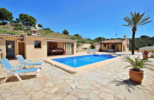 Benissa Casa | Santa Ana - pretty holiday property with garden and private pool in Benissa