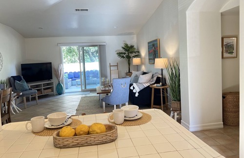 Santa Barbara Cabaña | Santa Barbara/More Mesa cottage. Steps to bike path. Beautifully decorated.