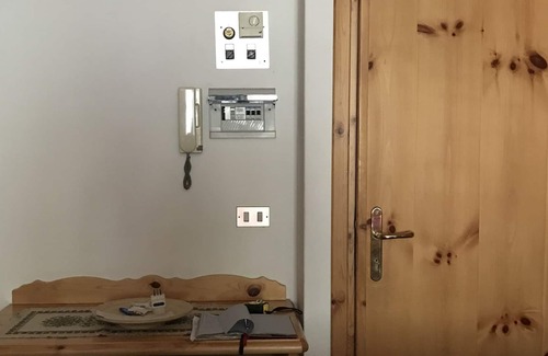 Santa Caterina Valfurva Apartamento | SANTA CATERINA VALFURVA MANSARDA of CHARME. ALSO STAGIONAL RENTALS