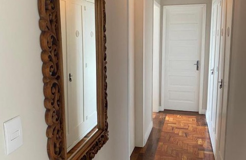 Centro Historico Apartamento | Santa Casa Ap moderno e espaçoso em frente à Santa Casa com garagem