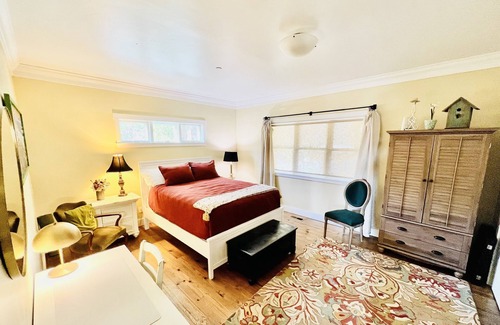 Santa Cruz Casa | Santa Cruz Coastal Mountain Retreat near UCSC and beaches