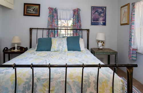 Canoncito Casa | Santa Fe Getaway | Pet Friendly, Scenic Views!