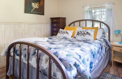 Canoncito Casa | Santa Fe Getaway | Pet Friendly, Scenic Views!