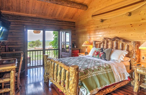 Ribera Cabina | Santa Fe Ranch at Christmas