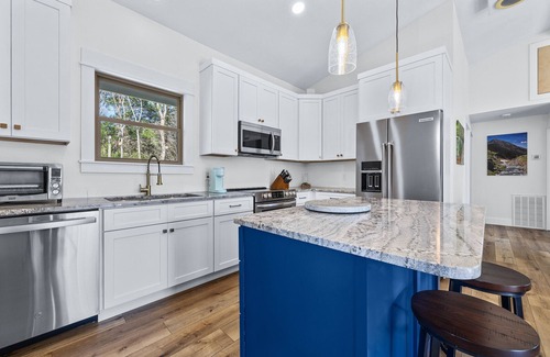 Fort White Cabina | Santa Fe River Front, Luxury Retreat near Ginnie Springs and Ichetucknee