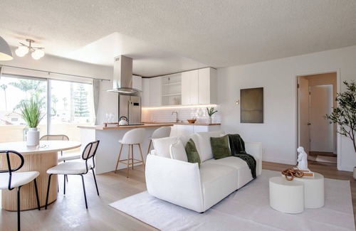 Wilshire Montana Apartamento | Santa Monica Gem, Steps to Montana, Poolside Bliss