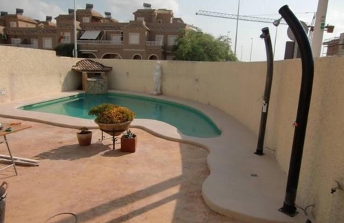 Puerto Marino Casa | Santa Pola: Casa con PISCINA, Jacuzzi, WIFI, Jardín y Barbacoa