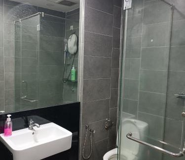 Damansara Perdana Apartamento | Santai Homestay