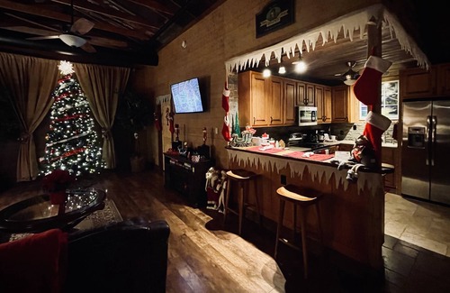 Mount Mourne Cabaña | Santa’s Cottage at Lake Norman