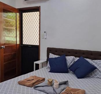 Puerto Princesa City Centre Apartamento | Santiago Inn Puerto Princesa Inc