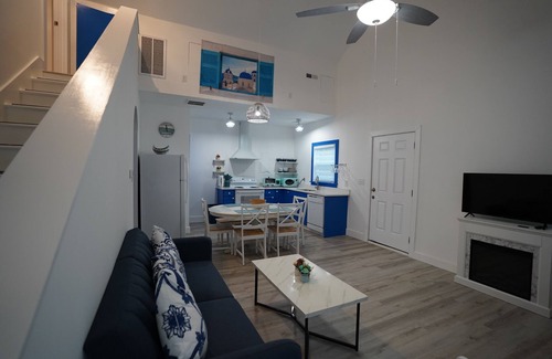 Chapel Hill Cabaña | Santorini Cave Style Cottage with Fenced-in Yard