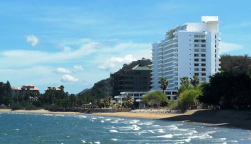 Pak Nam Pran Hotel | Santorini Huahin-Khaotao