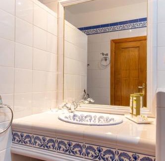 Peñarroya de Tastavins Hotel | Santuario Virgen de la Fuente