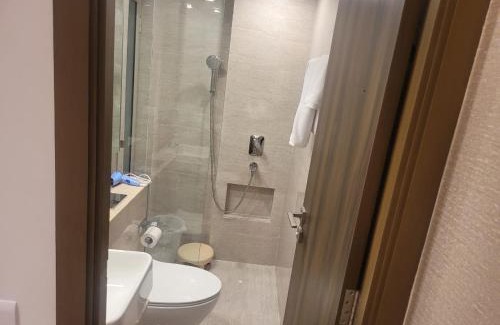 Hiranandani Gardens Apartamento | Sapphire Asta- Regent Hills