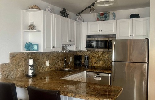 Red Hook Condominio | SAPPHIRE BREEZE-Corner Villa de dos pisos frente a la playa!