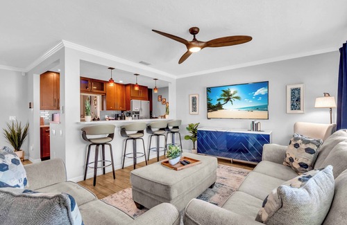 Sarasota Springs Casa | Sapphire Cove- 2BD/2BA Heated Saltwater Pool