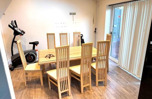Harborne Casa | Sapphire Family Ensuite XL Room near QE & UOB