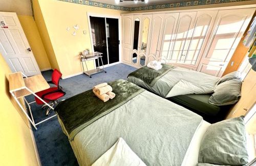 Harborne Casa | Sapphire Family Ensuite XL Room near QE & UOB