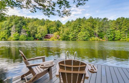 Sapphire Casa | Sapphire Lakefront Cabin with Dock, Kayaks and Canoe!