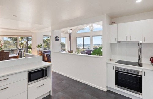 Merimbula Cabina | Sapphire Sunrise - Pet friendly Merimbula