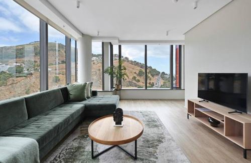 Bo'Kaap Apartamento | Sara - Modern City Centre Apt - views!