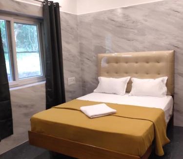Courtallam Apartamento | Saraa Grand