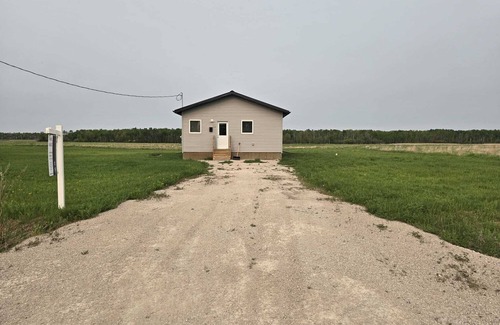 Manitoba Cabaña | Sarah Cottage - 232 Cottage Road, Steeprock, Manitoba