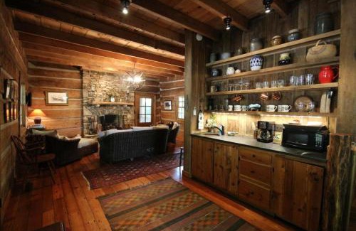 Pisgah Forest Casa | Sarah`s Cabin