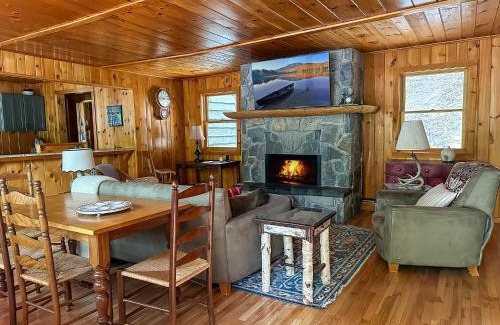Saranac Lake Casa | Saranac Lakefront Cabin Fall Foliage Retreat