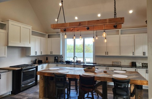 Malta Casa | Saratoga house overlooking the lake