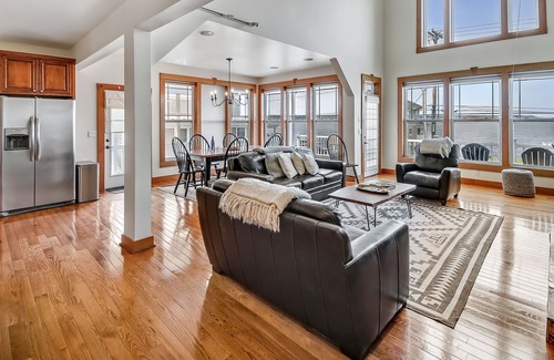 Saratoga Springs Casa | Saratoga Lakeside Lookout|9 Beds|EV Charger|Views