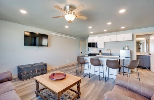 Saratoga Condominio | Saratoga Retreat ~ 3 Mi to Saratoga Lake!