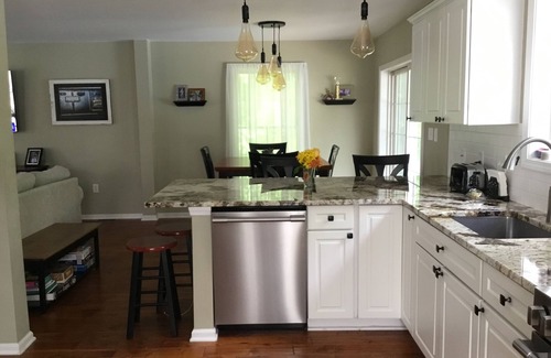Saratoga Springs Casa | Saratoga Springs, NY 3 Bedroom Home near SPAC and Racetrack with Pool and AC.