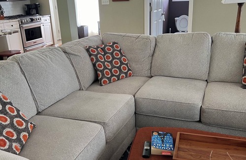 Saratoga Springs Casa | Saratoga Springs, NY 3 Bedroom Home near SPAC and Racetrack with Pool and AC.