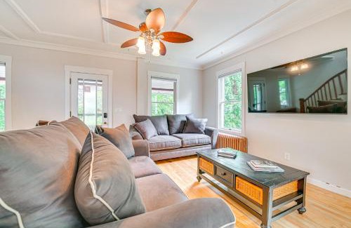 Saratoga Springs Casa | Saratoga Springs Home with Hot Tub Walk to Downtown