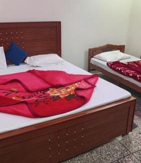Nathia Gali Cama Y Desayuno | Sardar House
