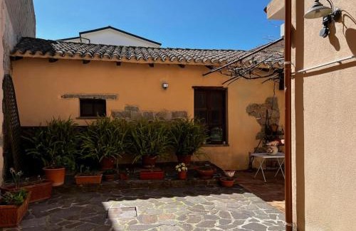 Oliena Apartamento | Sardegna: mare e montagna IUN R0346