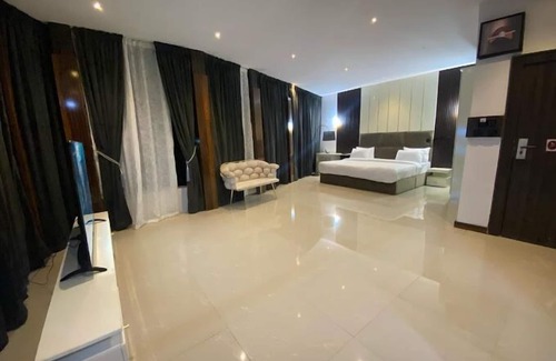 Kano Hotel | Sarina Suites and Apartments