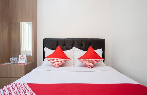 Kebayoran Lama Hotel | OYO 106 Sarkawi Residence