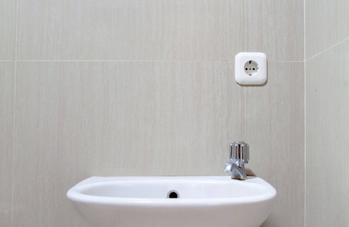 Kebayoran Lama Hotel | OYO 106 Sarkawi Residence