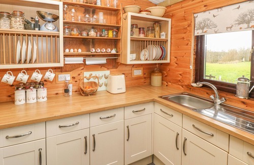 Narberth Cabaña | SARNGWM, pet friendly, country holiday cottage in Narberth