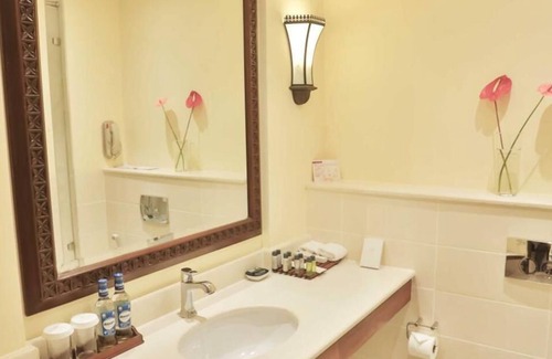 Nyali Cama Y Desayuno | Sarova Whitesands Beach Resort & Spa 3