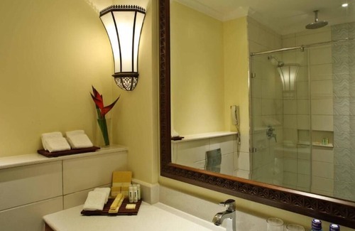 Nyali Cama Y Desayuno | Sarova Whitesands Beach Resort & Spa 2