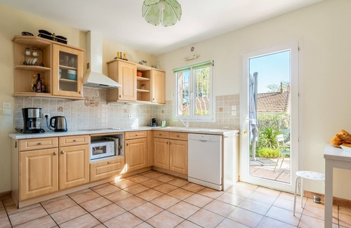 La Ciotat Chalet De Esquí | Sàrti. Maison à 5m à pied des plages, jardin, BBQ