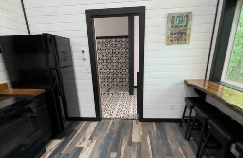 Board Camp Casa | Sasquatch soak shack